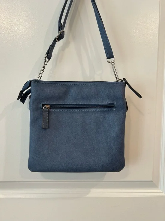 Women's Navy Crossbody Bag with Front Pocket and Chain Strap - Picture 3 of 16